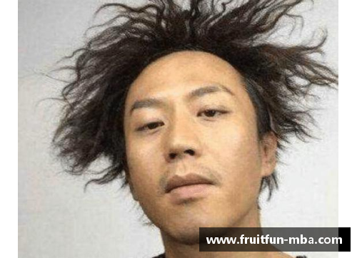 秃顶卷发体育明星的励志人生与奋斗历程详解